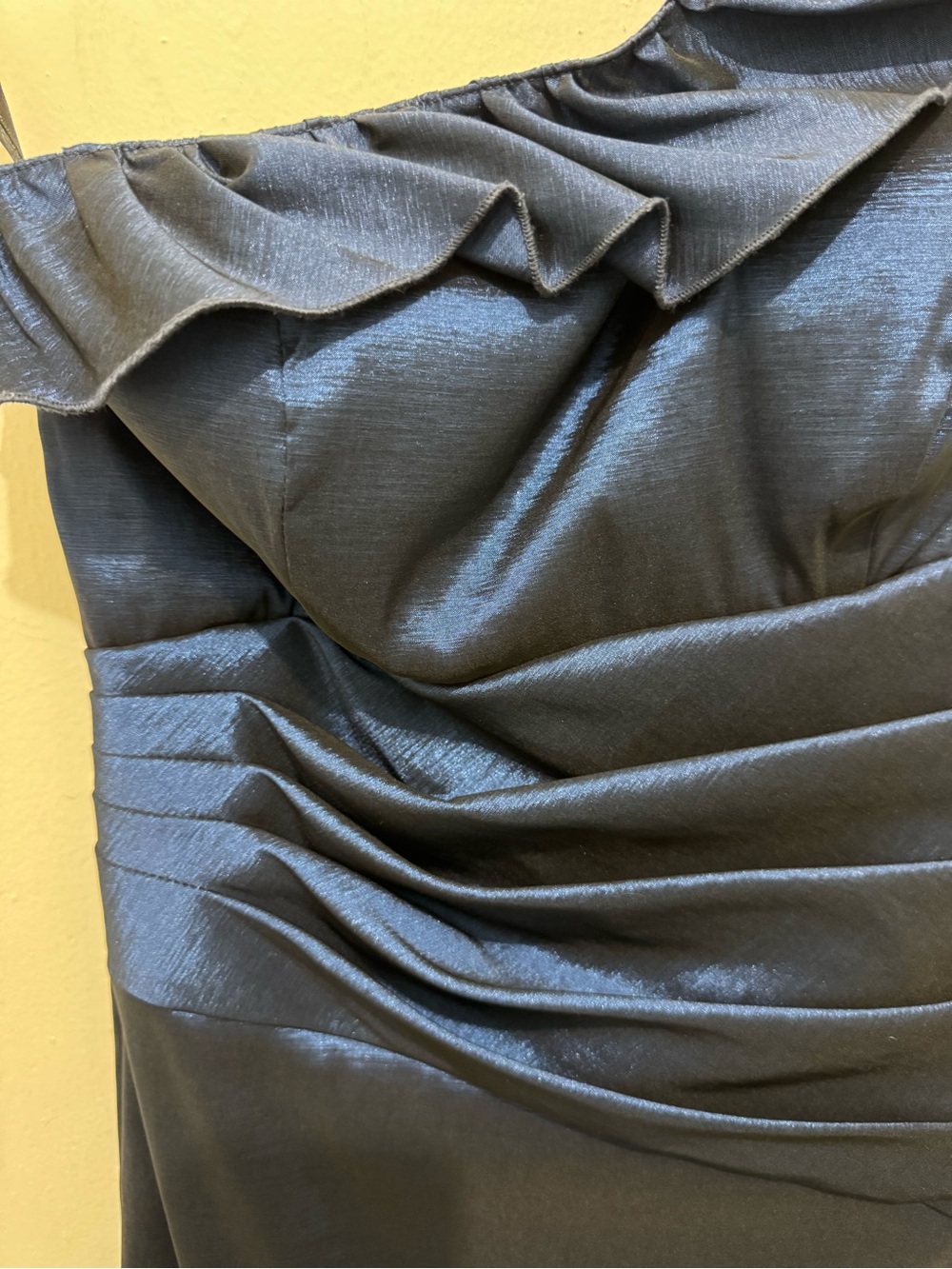 Betsy & Adam Navy One-Shoulder Ruched Cocktail Dress Size 4 - Picture 7 of 7